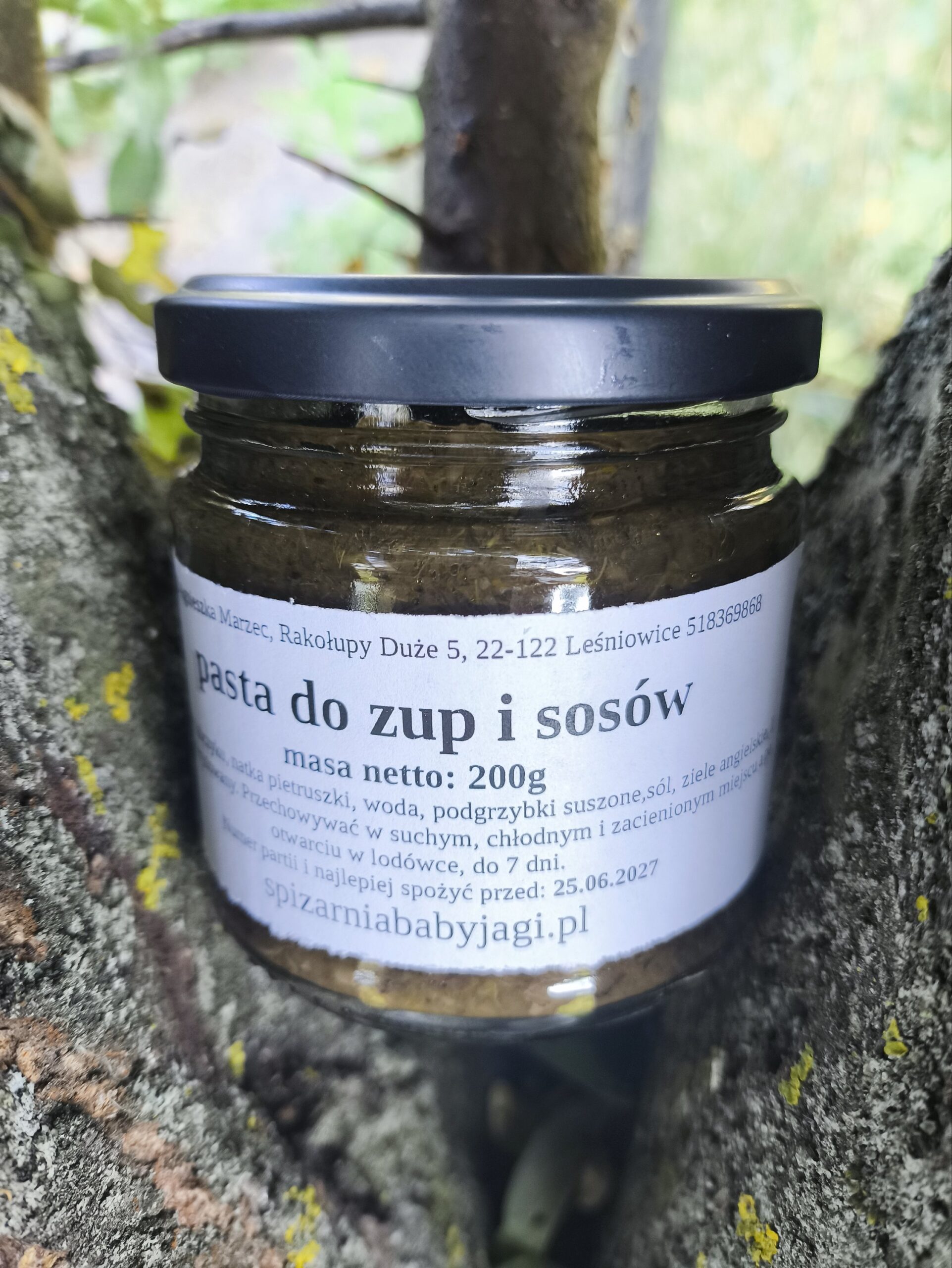 Pasta z lubczyku i grzybów leśnych do zup i sosów 180g